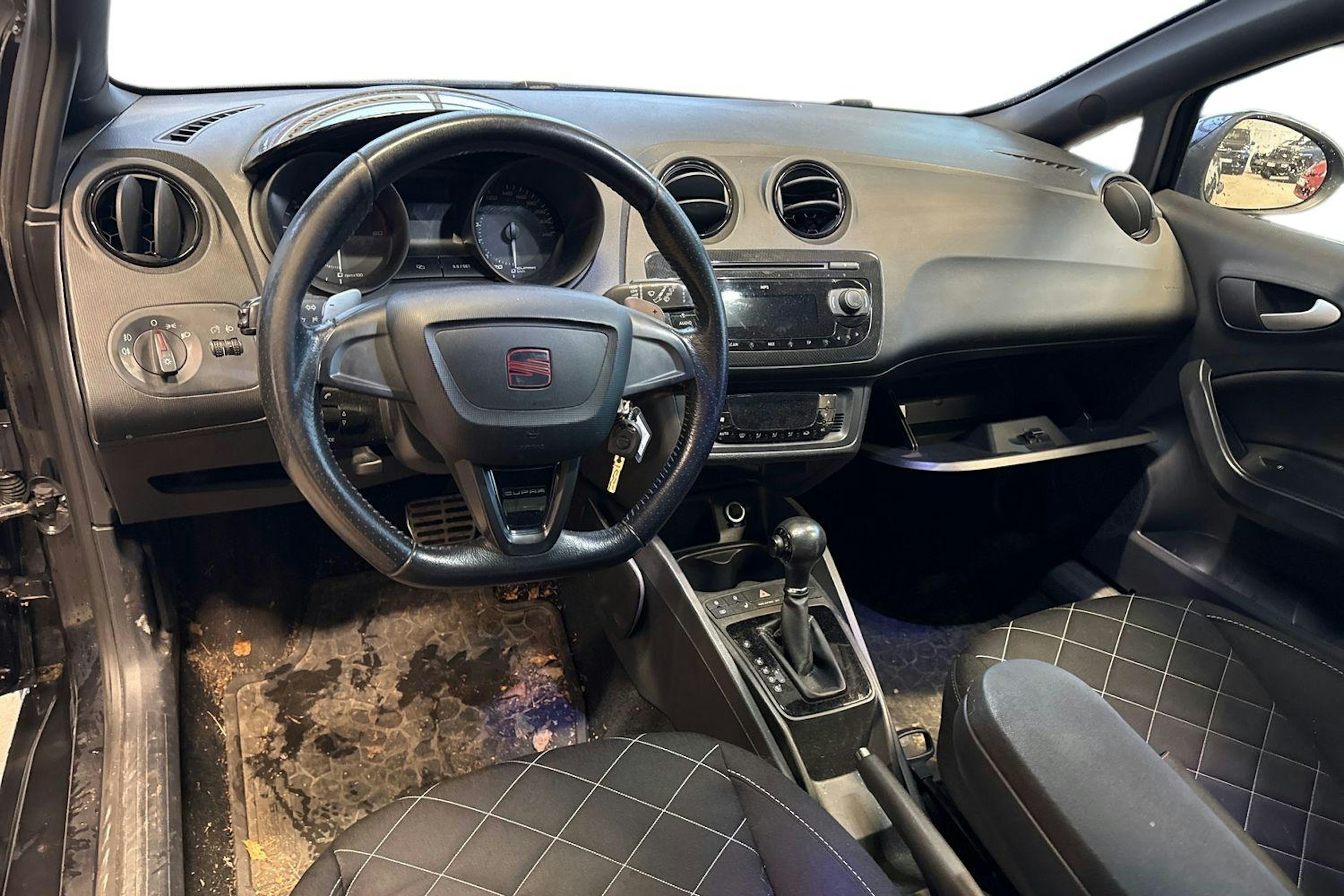 Musta SEAT Ibiza SC 2011 kuva 7.