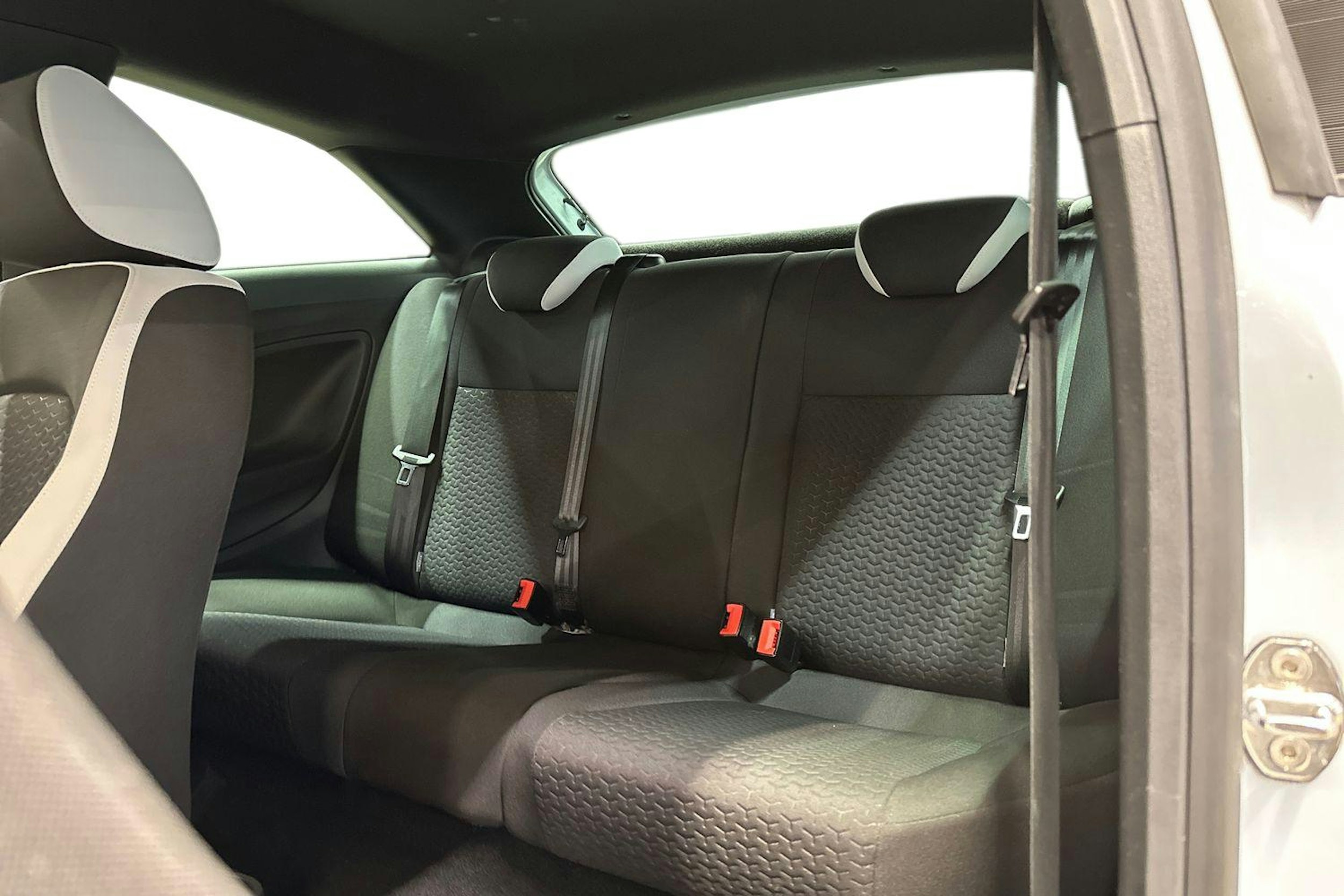 harmaa SEAT Ibiza SC 2016 kuva 8.