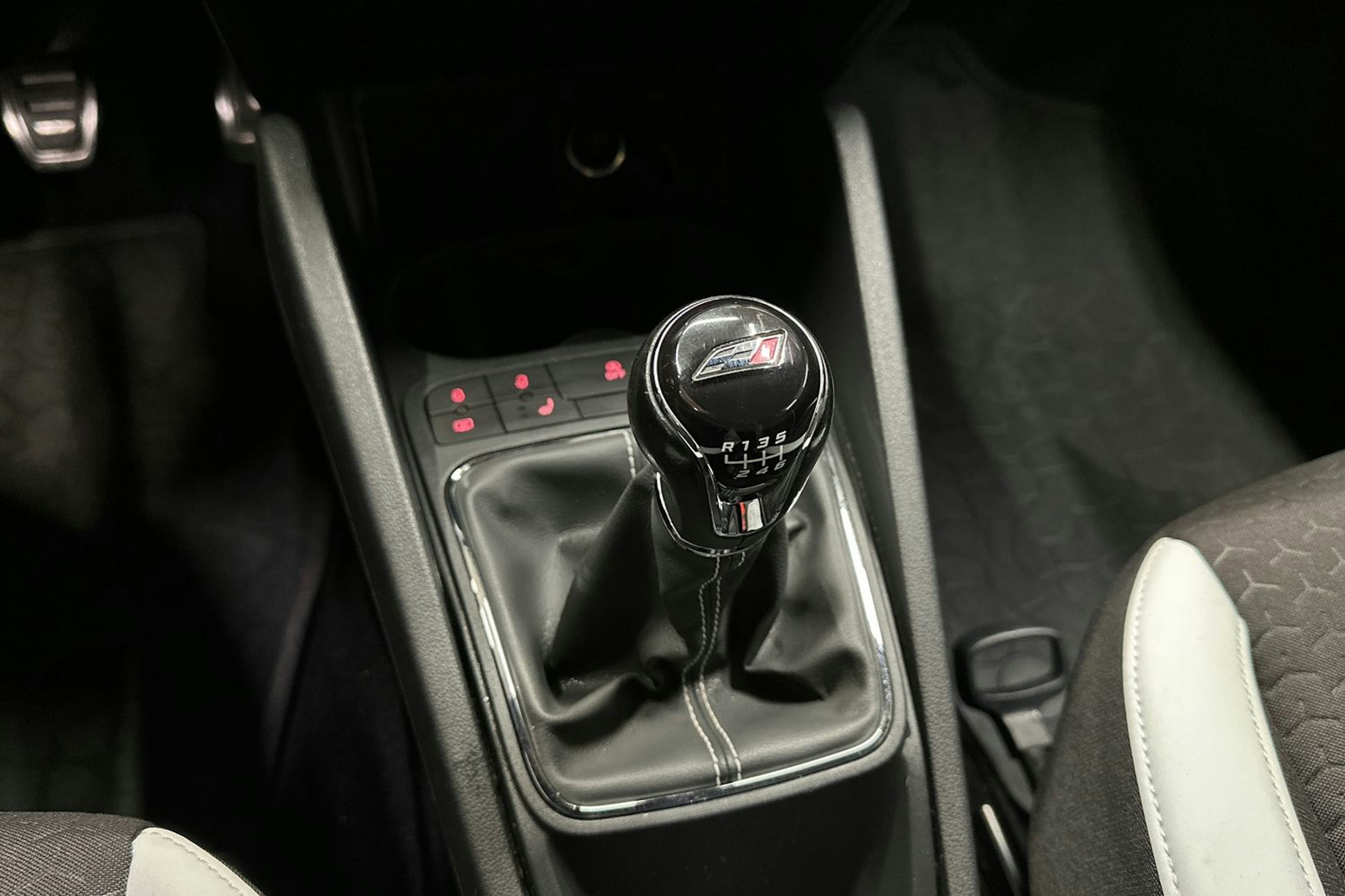 harmaa SEAT Ibiza SC 2016 kuva 20.