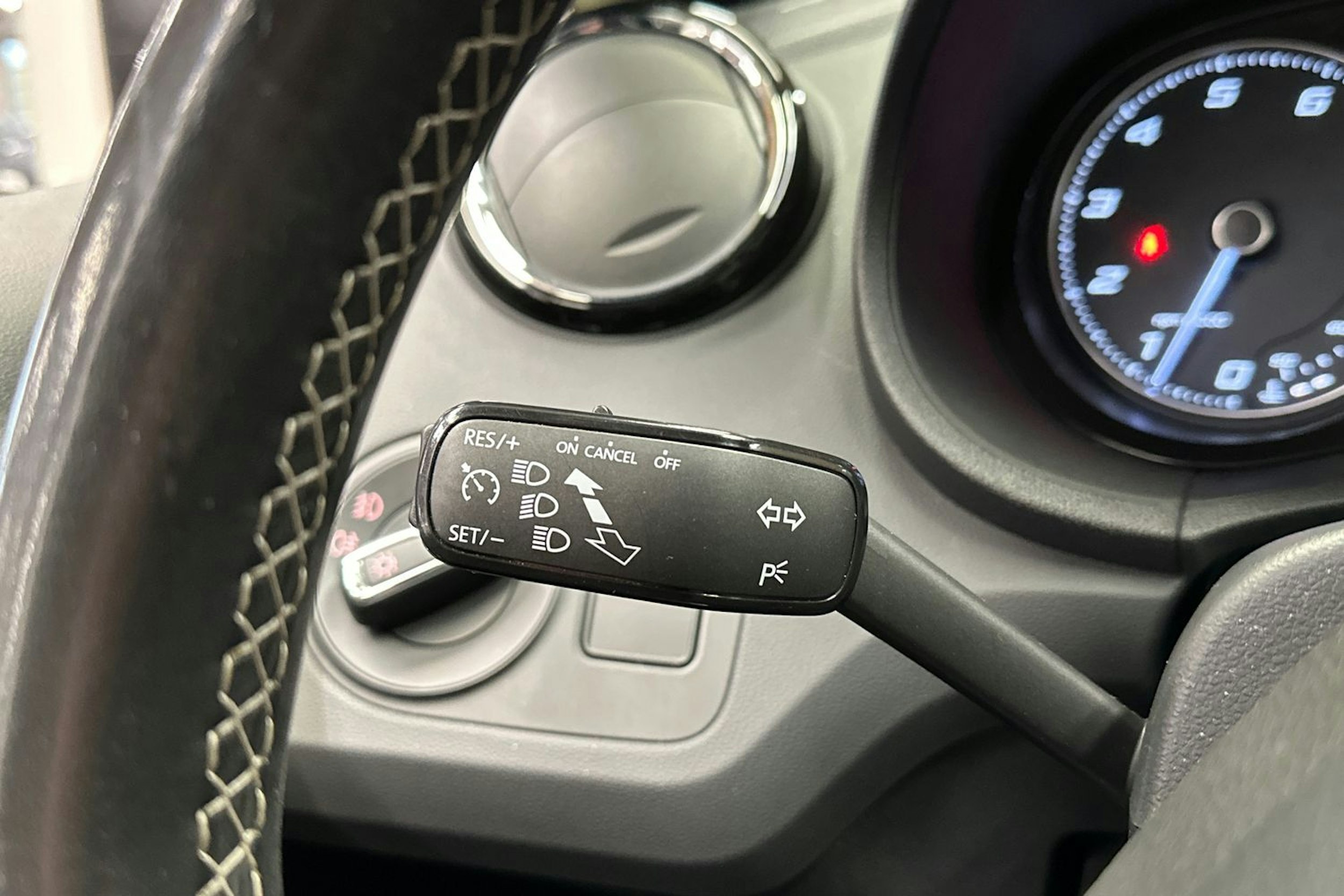 harmaa SEAT Ibiza SC 2016 kuva 22.