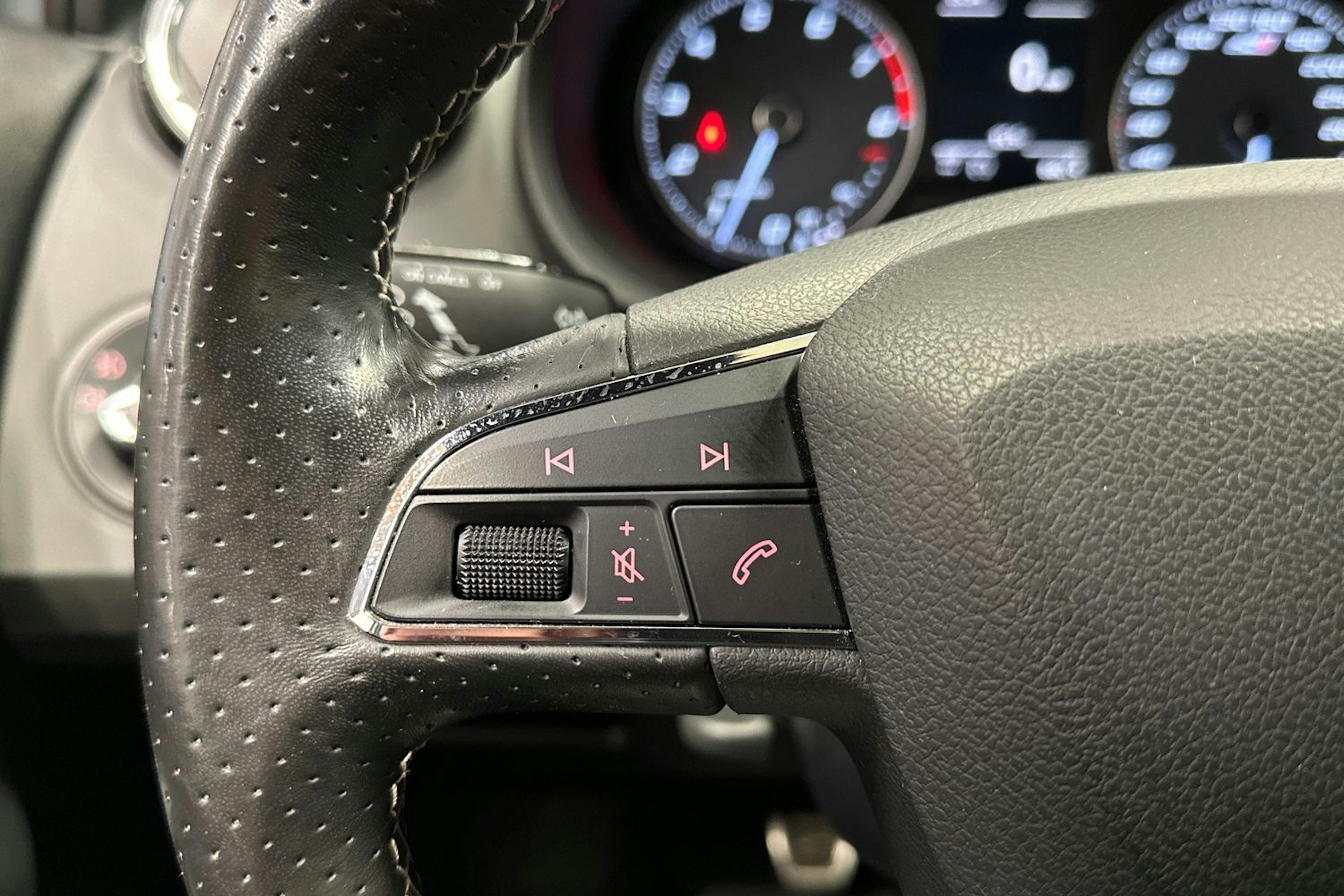 harmaa SEAT Ibiza SC 2016 kuva 24.