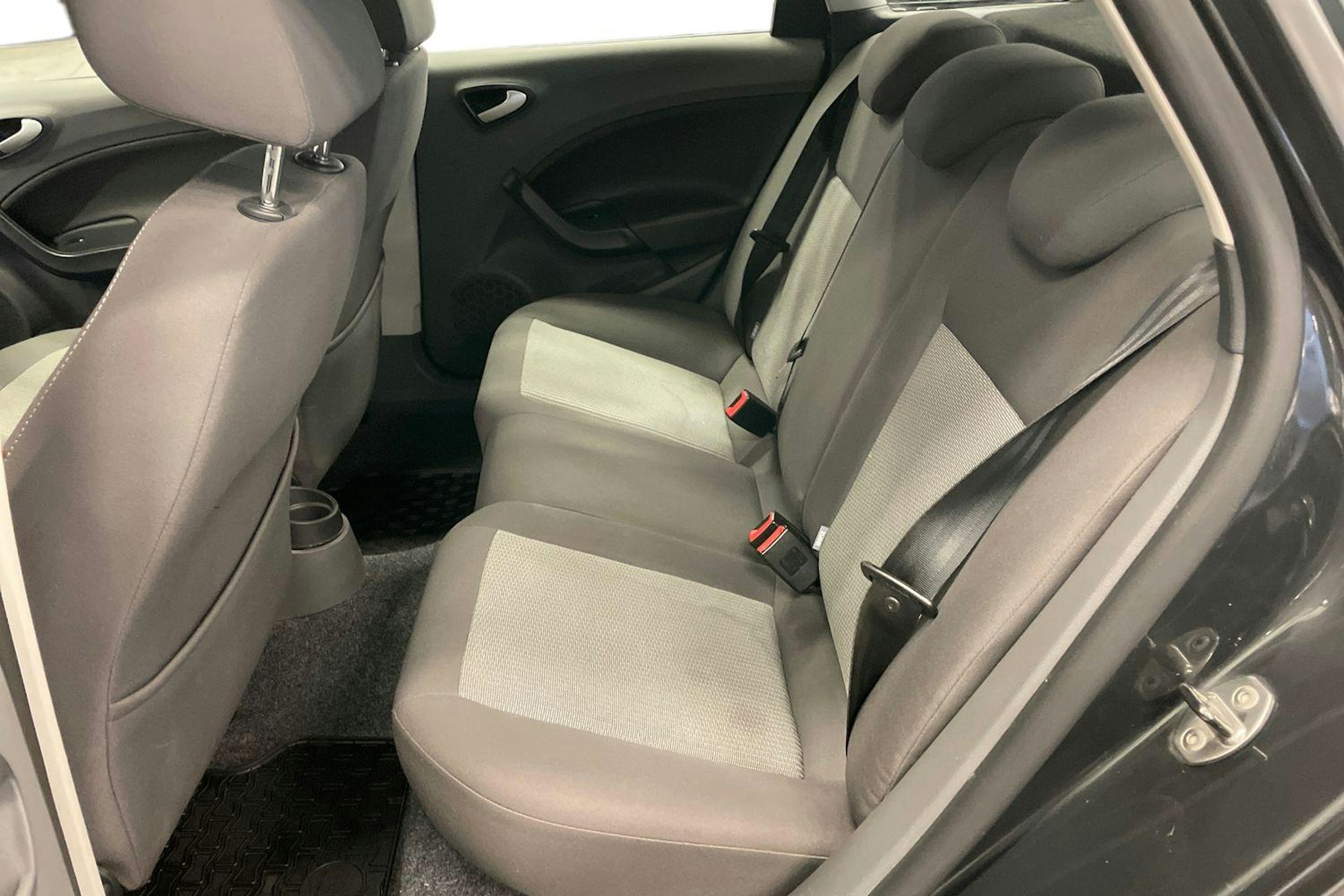 Harmaa SEAT Ibiza ST 2011 kuva 8.