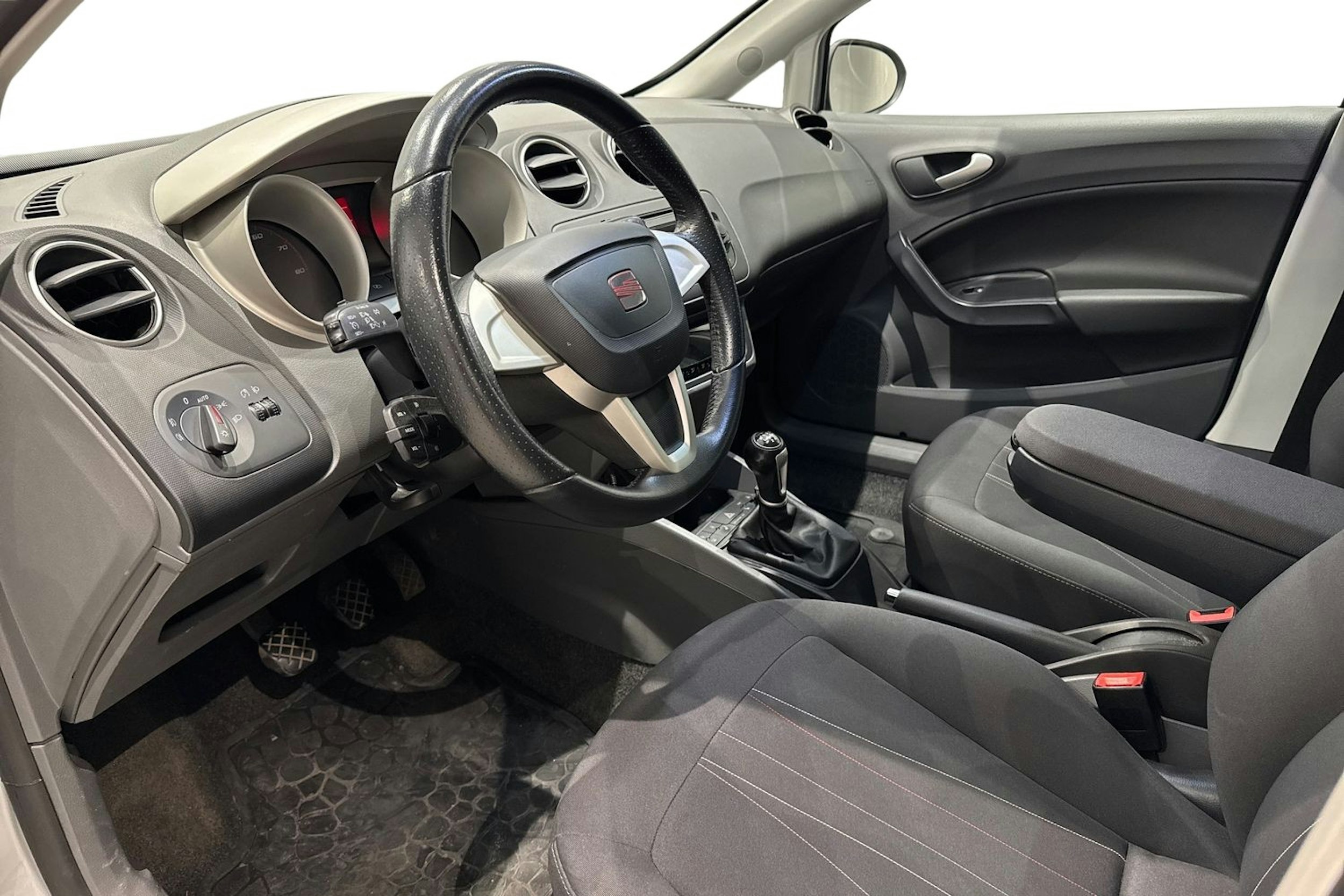 hopea SEAT Ibiza ST 2012 kuva 7.