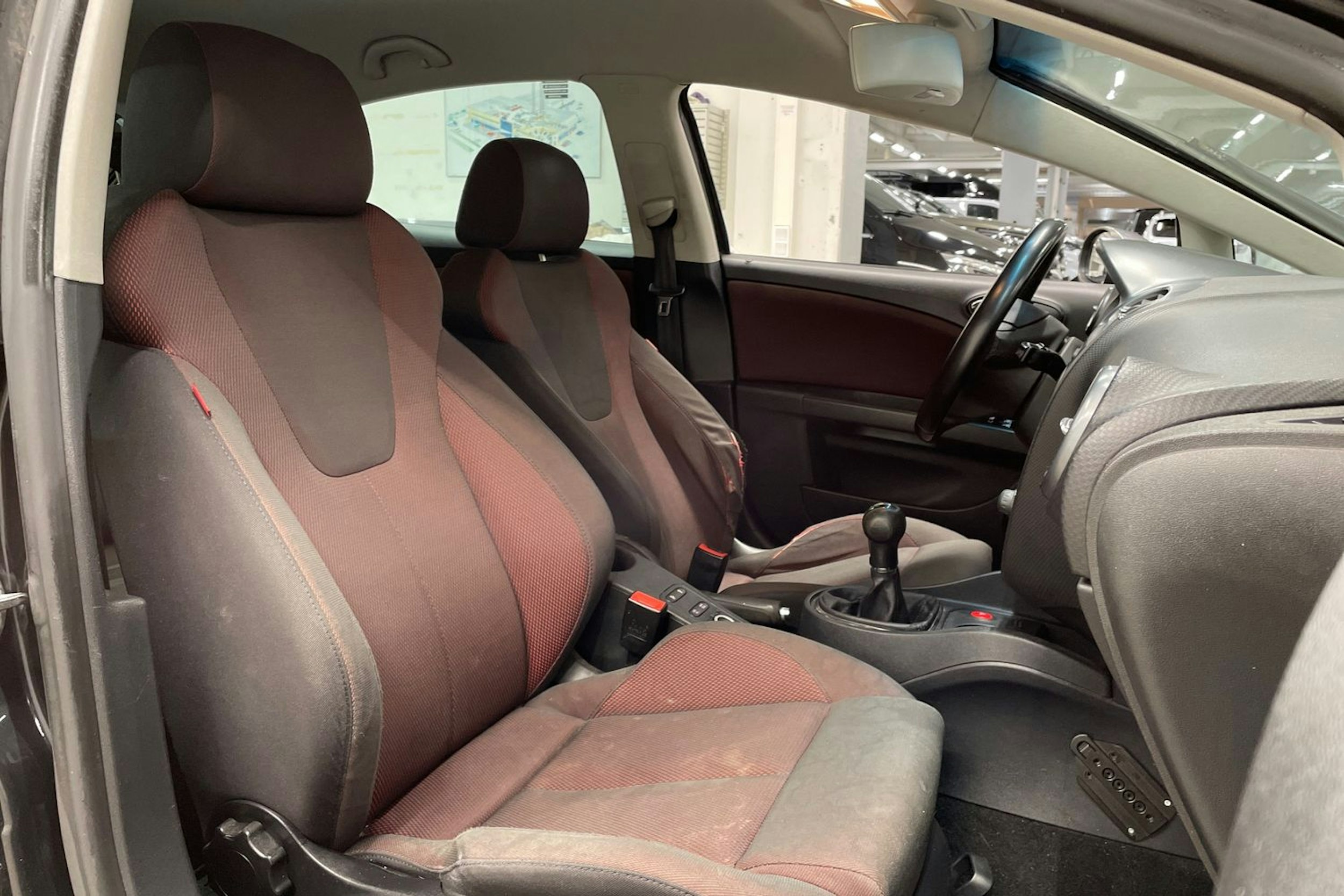 Musta SEAT LEON 2006 kuva 24.