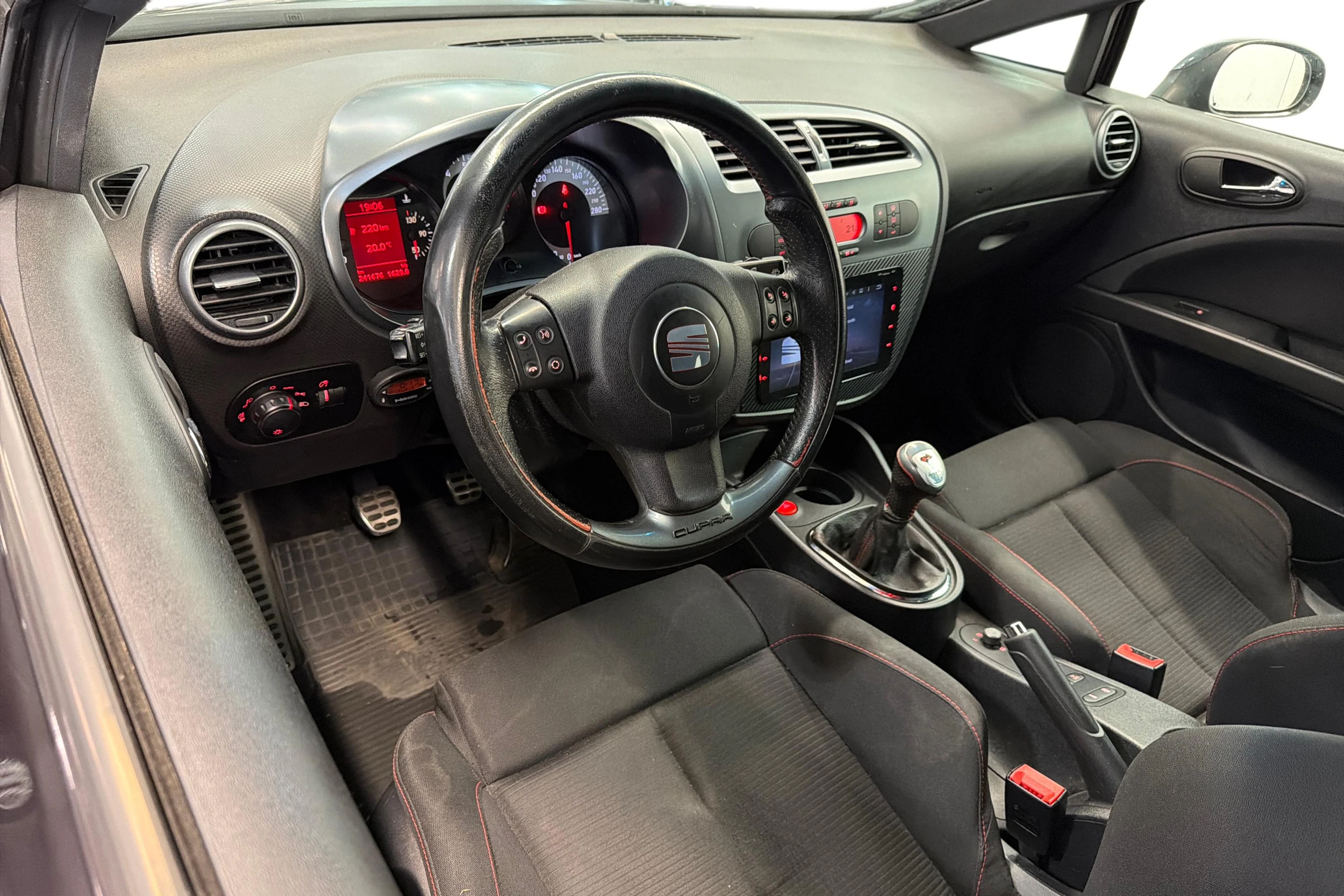 musta SEAT Leon 2007 kuva 8.