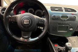 punainen SEAT Leon 2008 kuva 7.