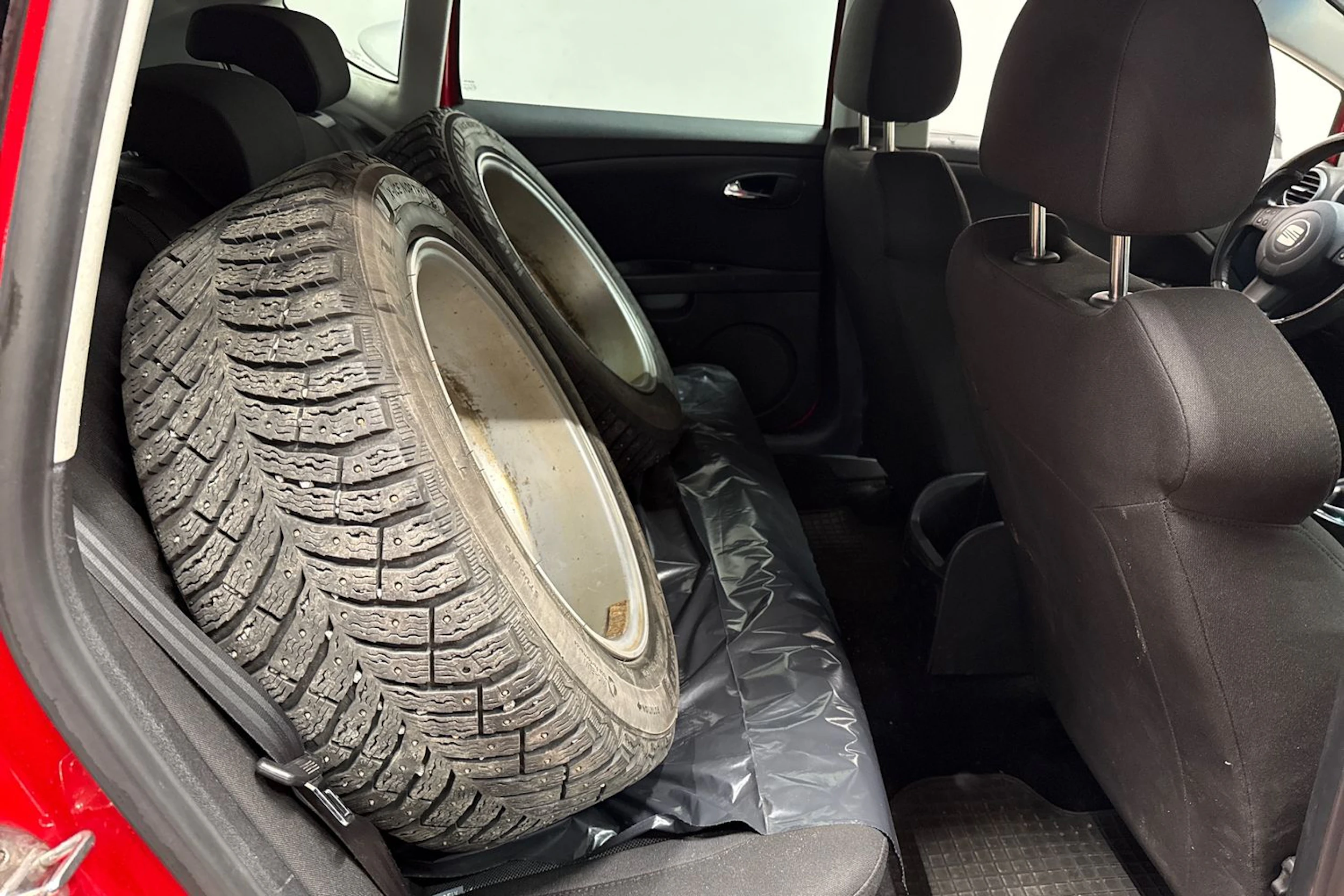punainen SEAT Leon 2008 kuva 13.