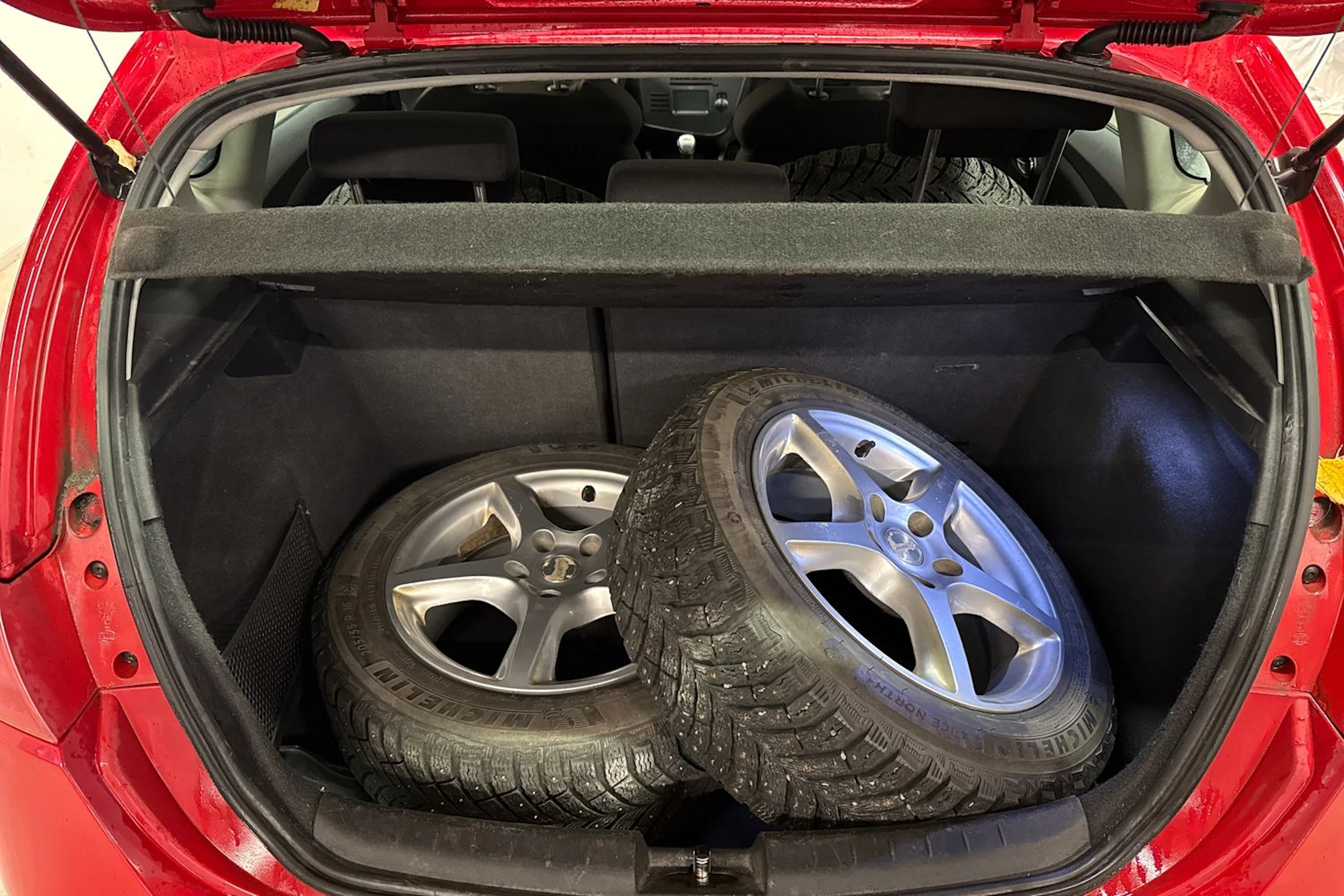 punainen SEAT Leon 2008 kuva 14.