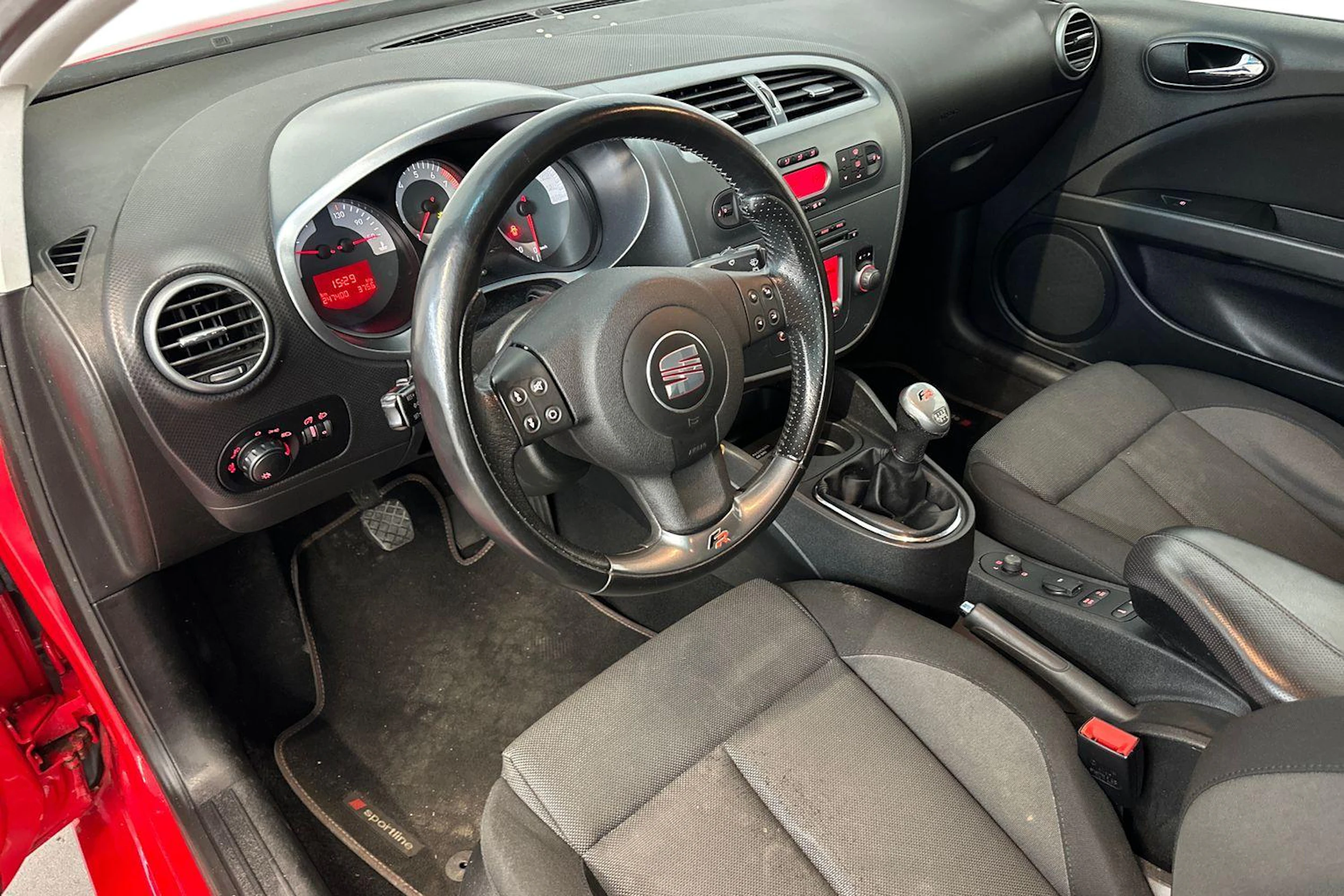 punainen SEAT Leon 2008 kuva 9.