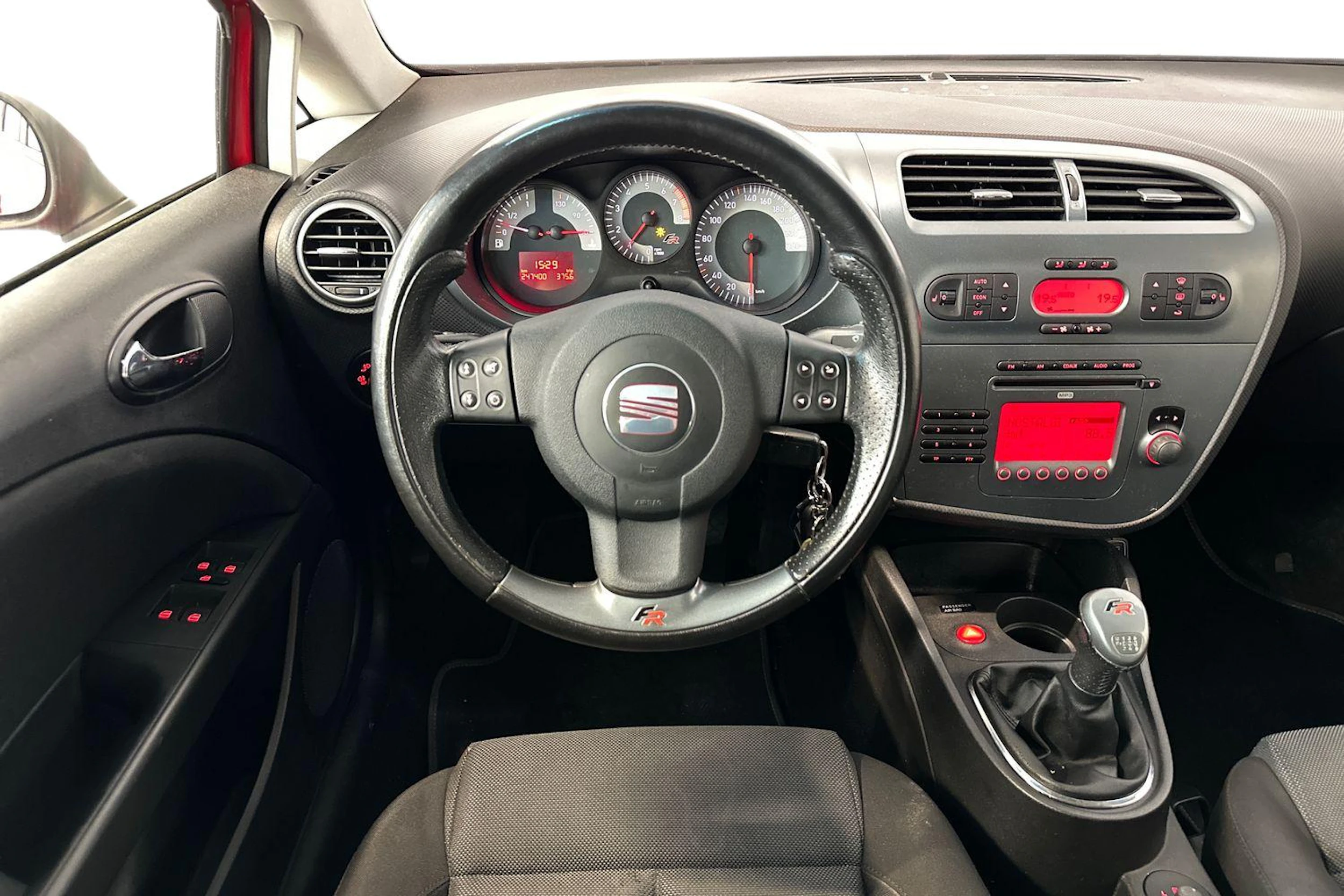 punainen SEAT Leon 2008 kuva 10.