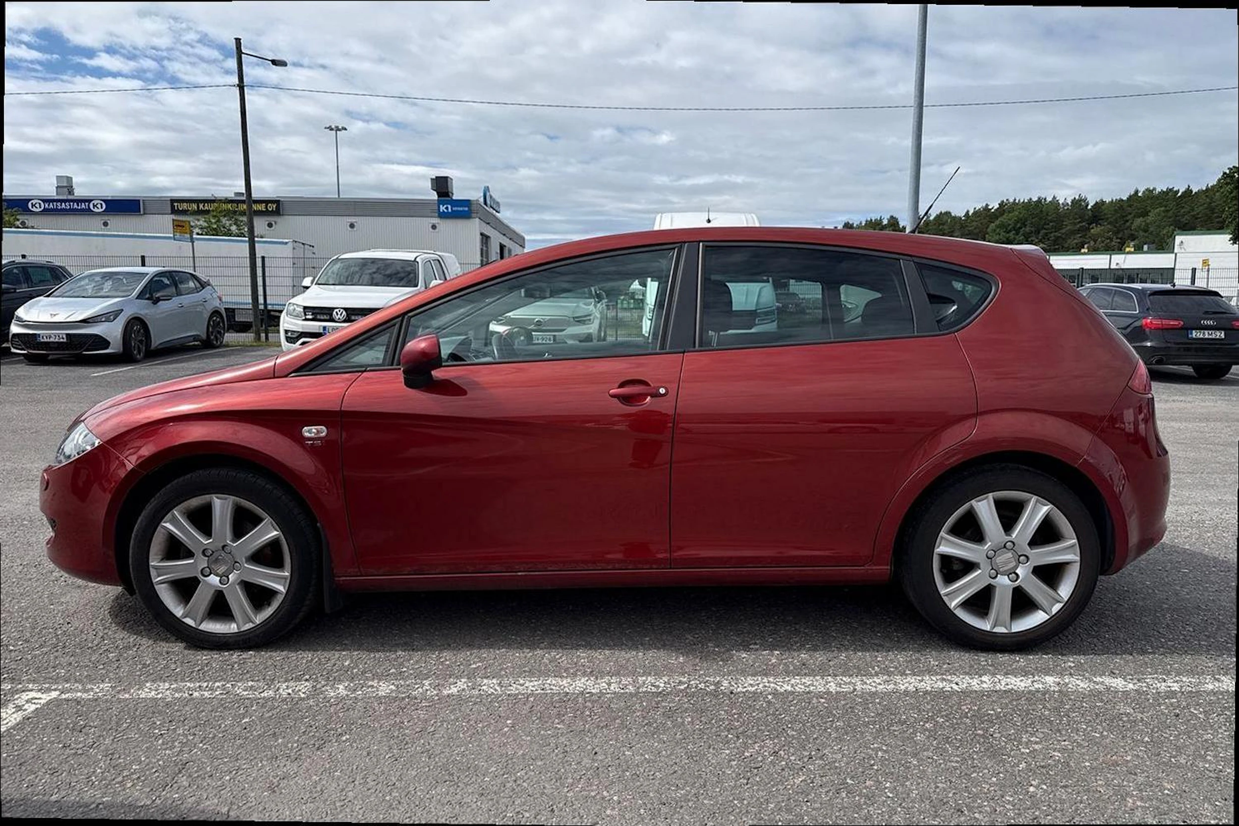 punainen SEAT Leon 2009 kuva 3.