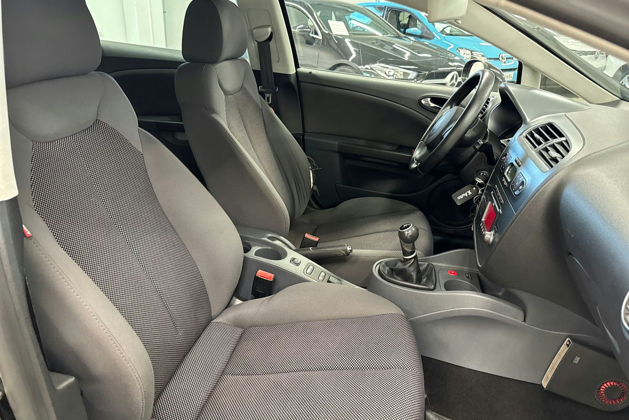 musta SEAT Leon 2009 kuva 13.