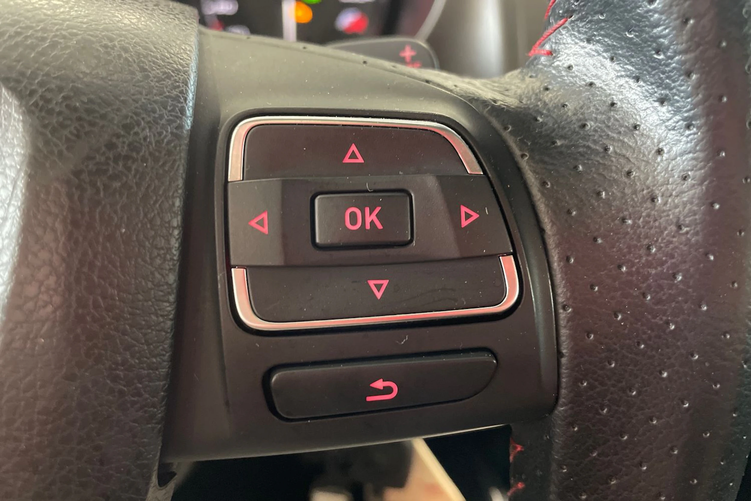 sininen SEAT Leon 2011 kuva 13.