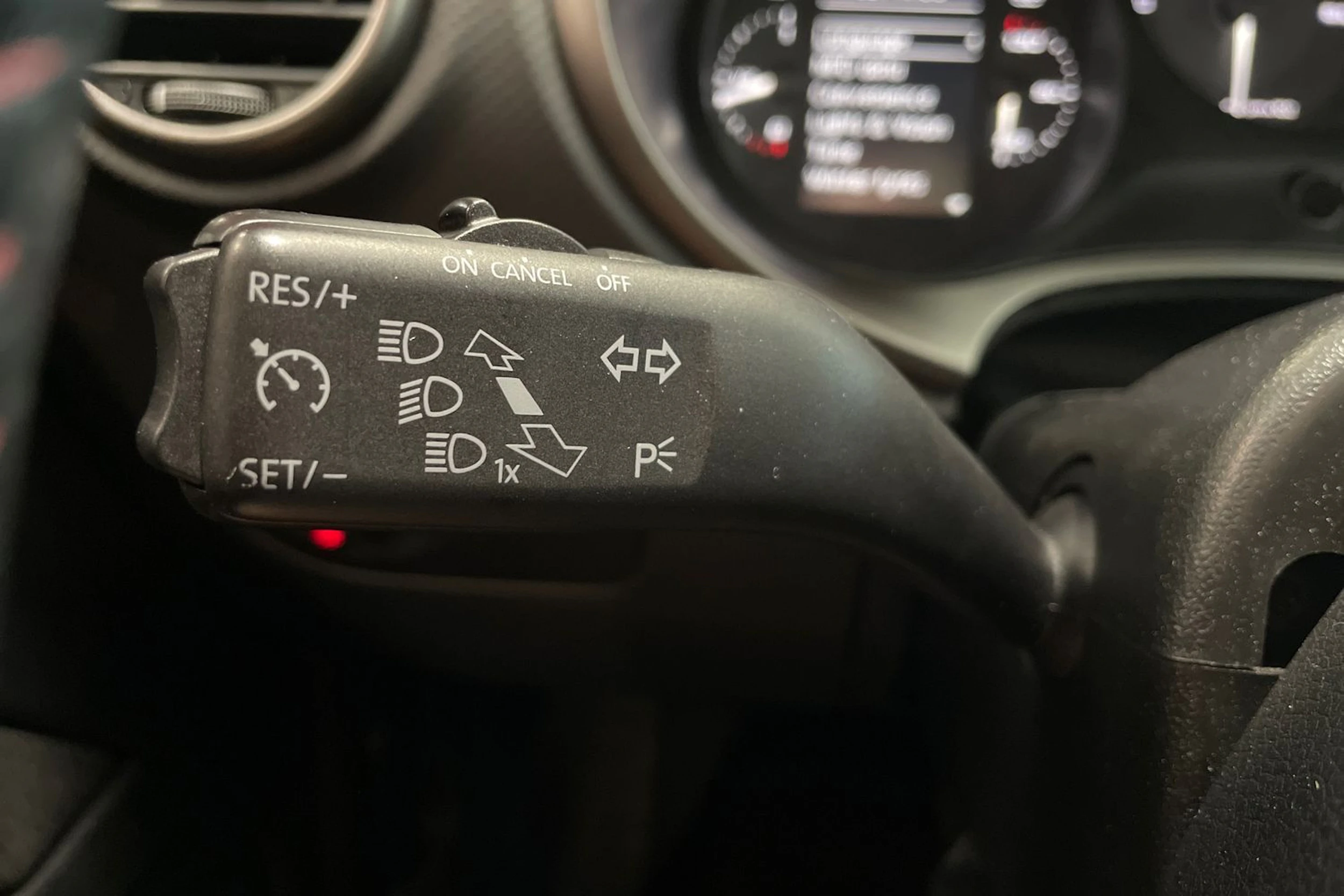 sininen SEAT Leon 2011 kuva 15.
