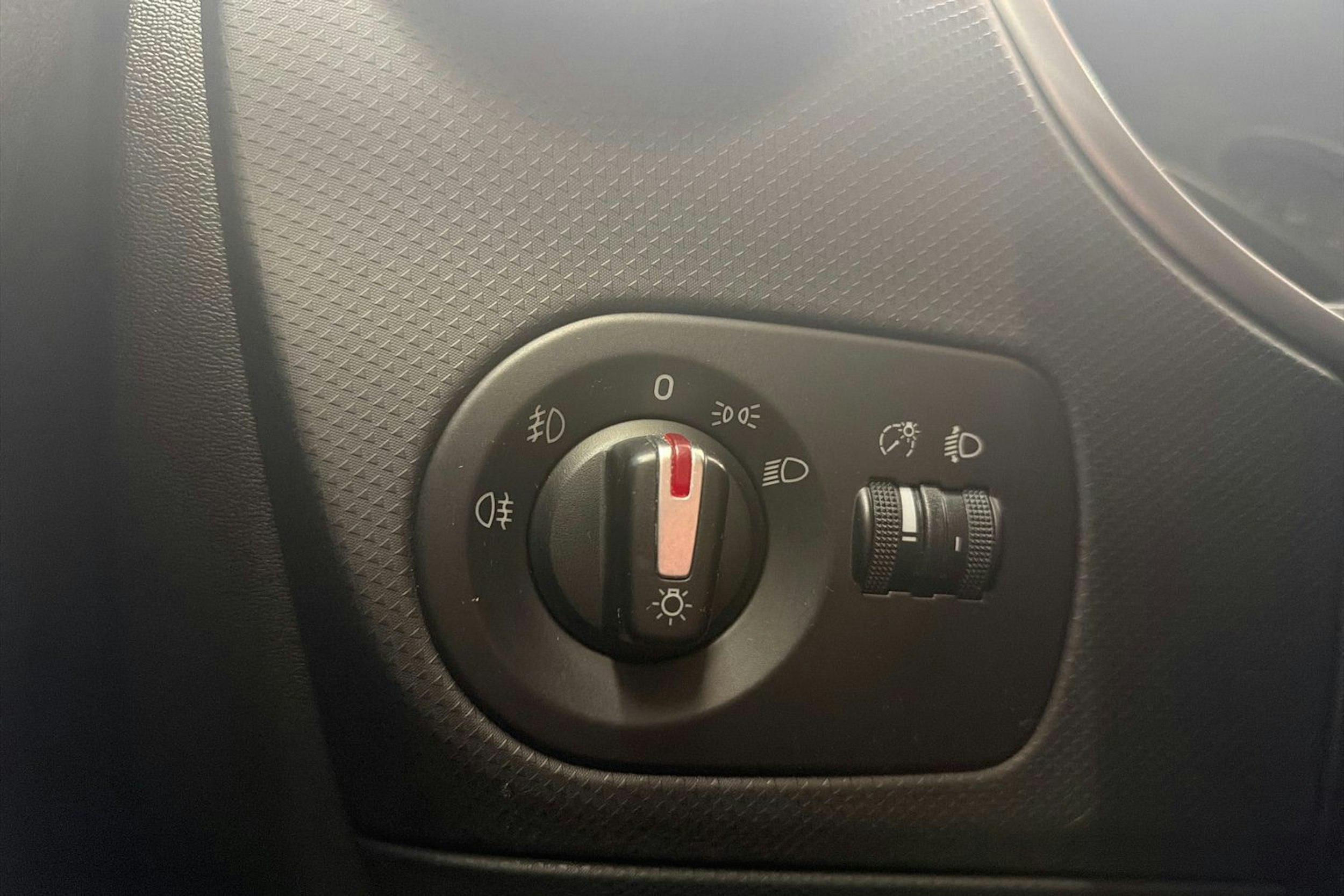 punainen SEAT Leon 2011 kuva 21.