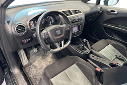 musta SEAT Leon 2012 kuva 3.