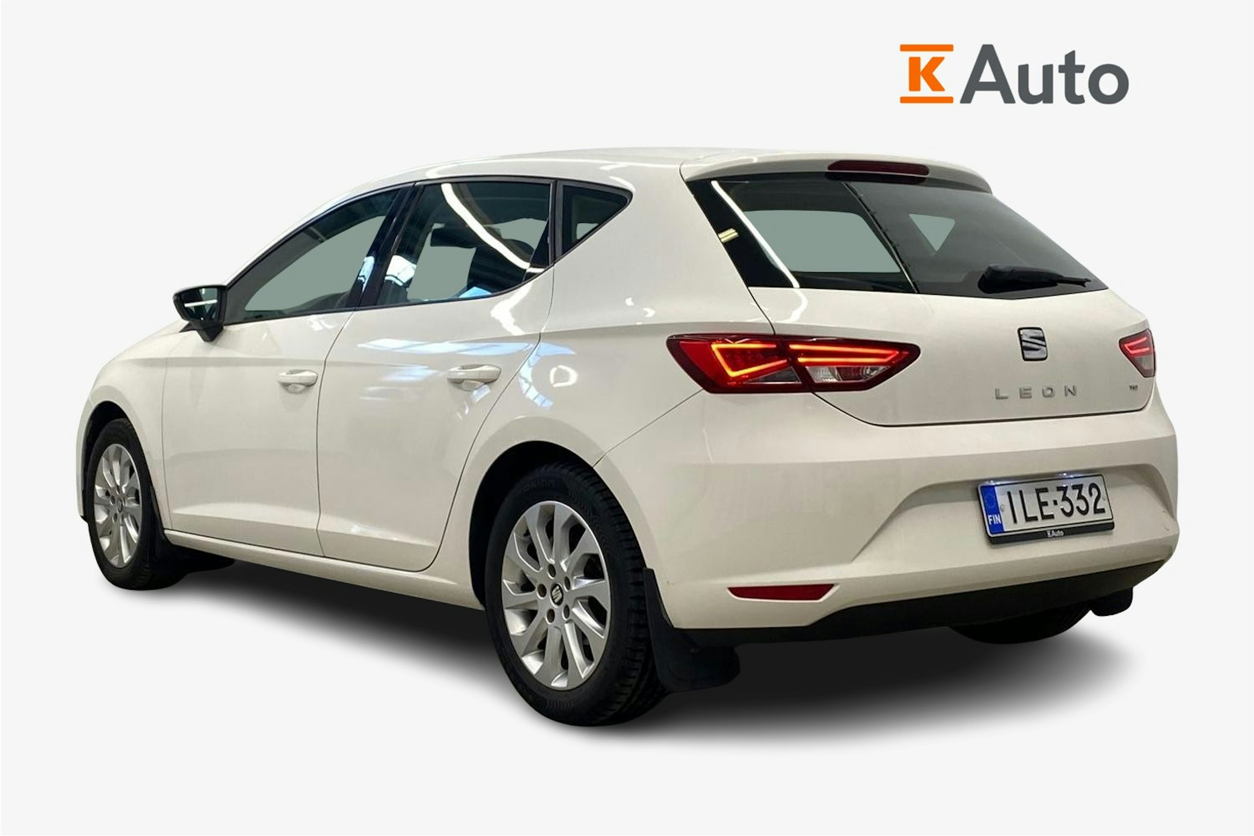 valkoinen SEAT Leon 2013 kuva 2.