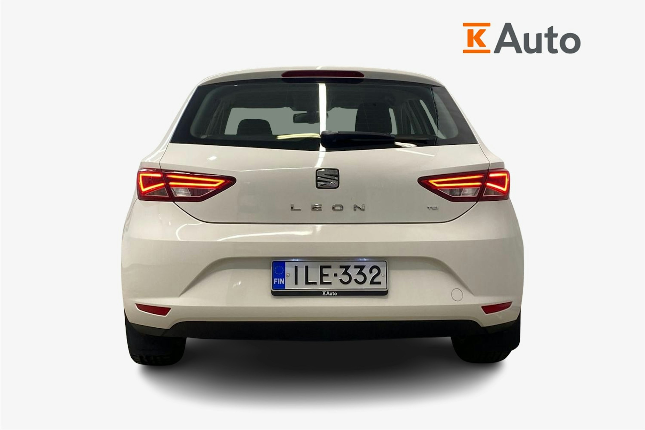 valkoinen SEAT Leon 2013 kuva 3.