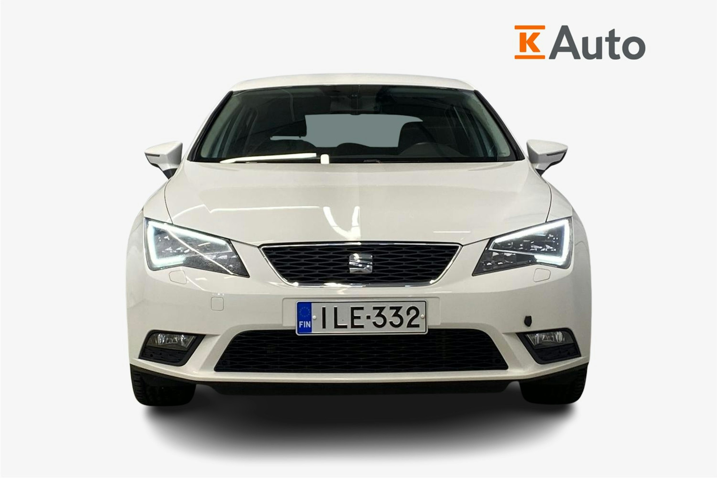 valkoinen SEAT Leon 2013 kuva 5.