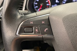 valkoinen SEAT Leon 2013 kuva 19.