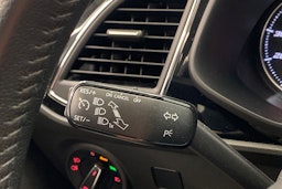 valkoinen SEAT Leon 2013 kuva 22.