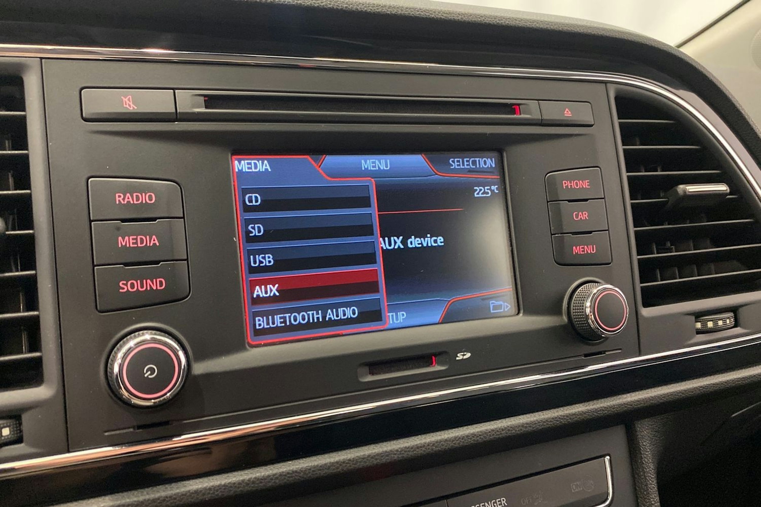 valkoinen SEAT Leon 2013 kuva 24.