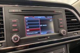 valkoinen SEAT Leon 2013 kuva 24.