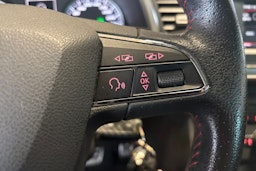 Punainen SEAT LEON 2013 kuva 17.