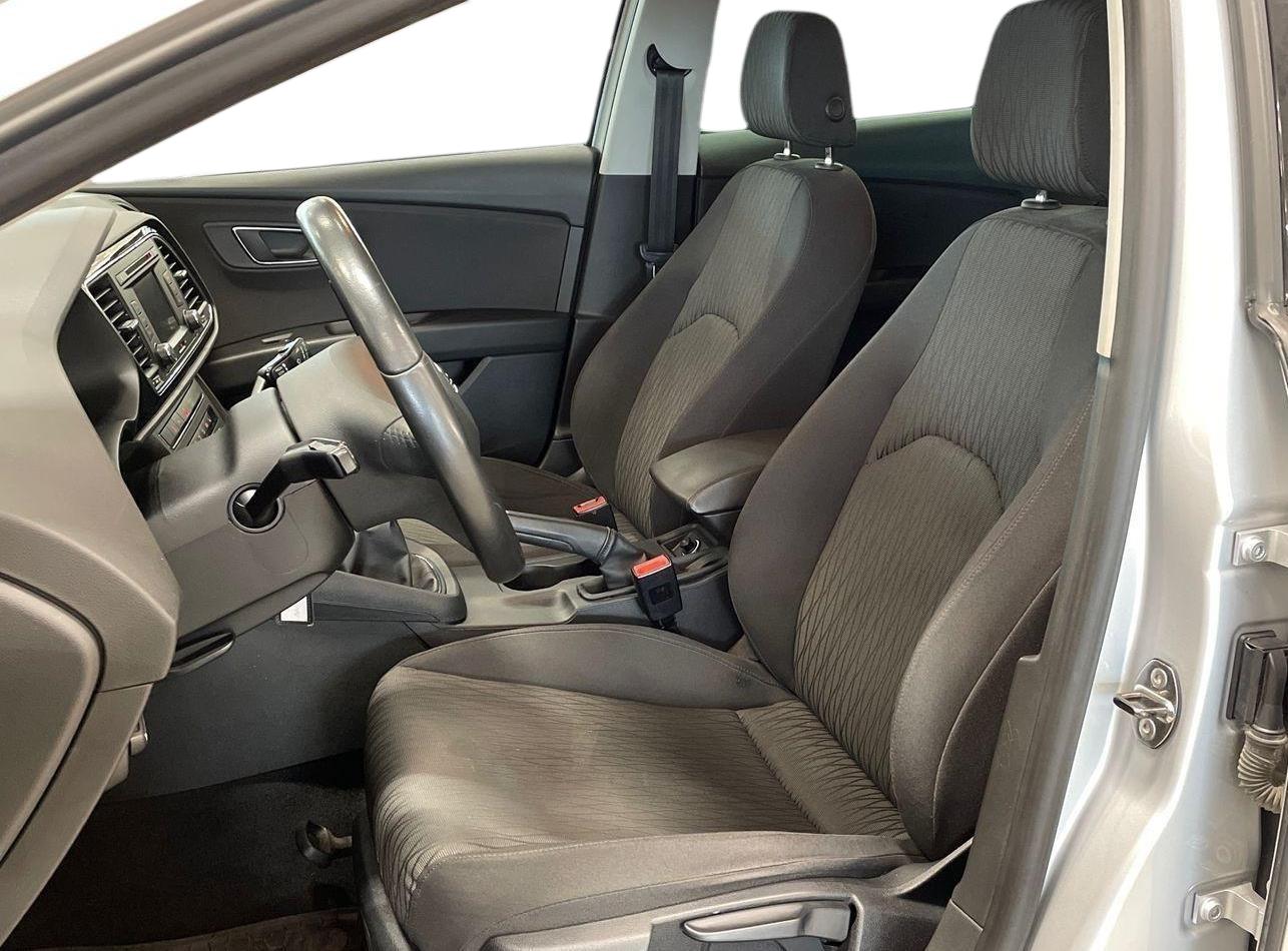 Seat Leon 1,6 TDi 105 Style 2013, kuva 6/29