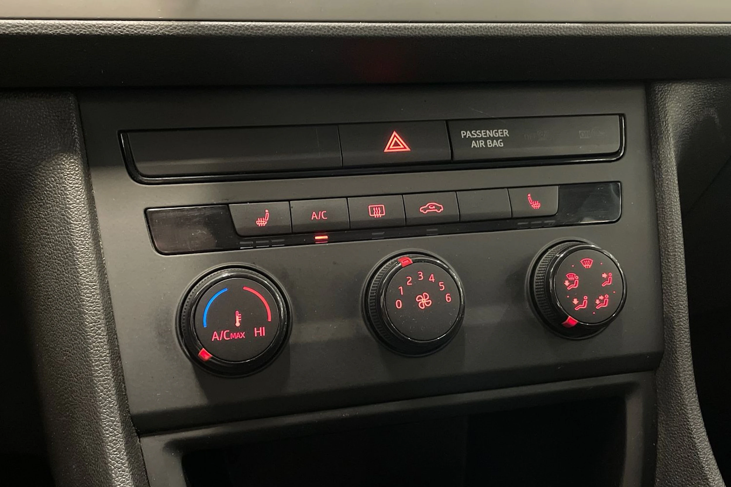 punainen SEAT Leon 2014 kuva 20.