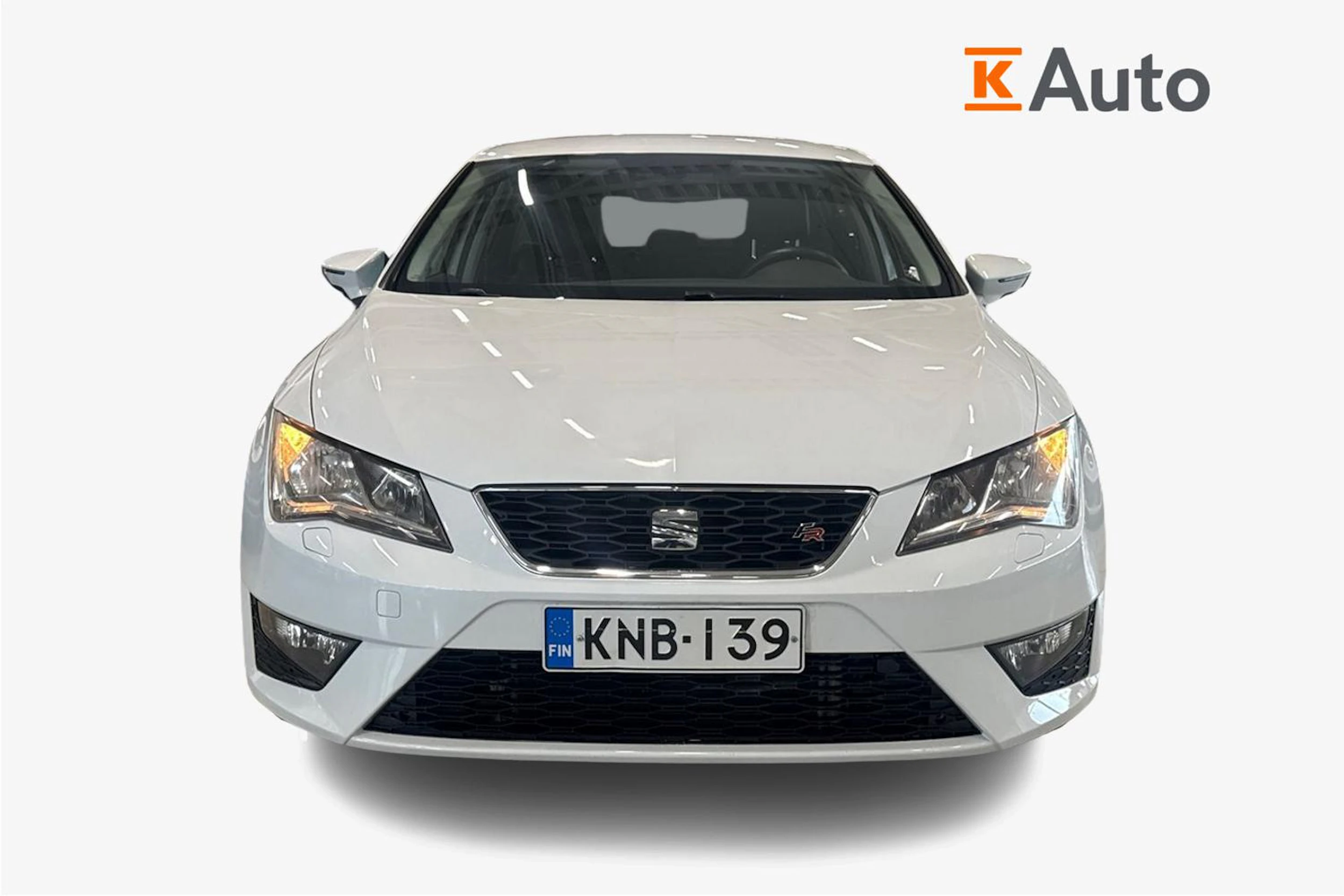 valkoinen SEAT Leon 2015 kuva 4.