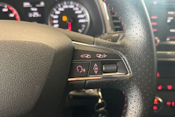 valkoinen SEAT Leon 2015 kuva 13.