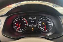 valkoinen SEAT Leon 2015 kuva 15.