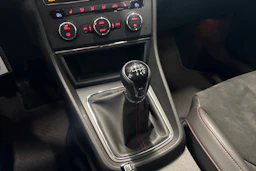 valkoinen SEAT Leon 2015 kuva 16.