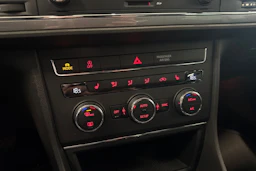 valkoinen SEAT Leon 2015 kuva 18.