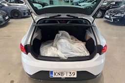 valkoinen SEAT Leon 2015 kuva 20.