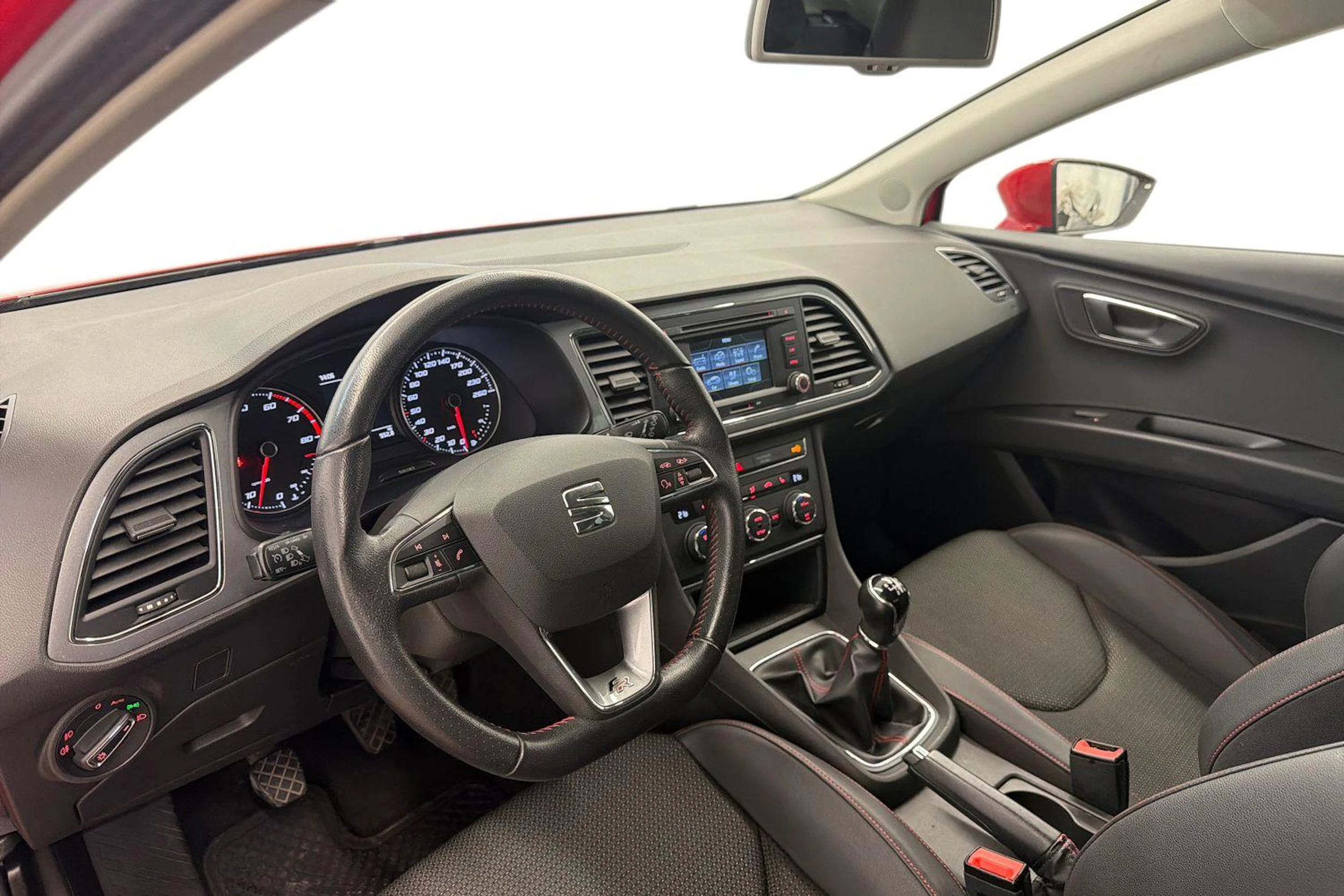 punainen SEAT Leon 2014 kuva 6.
