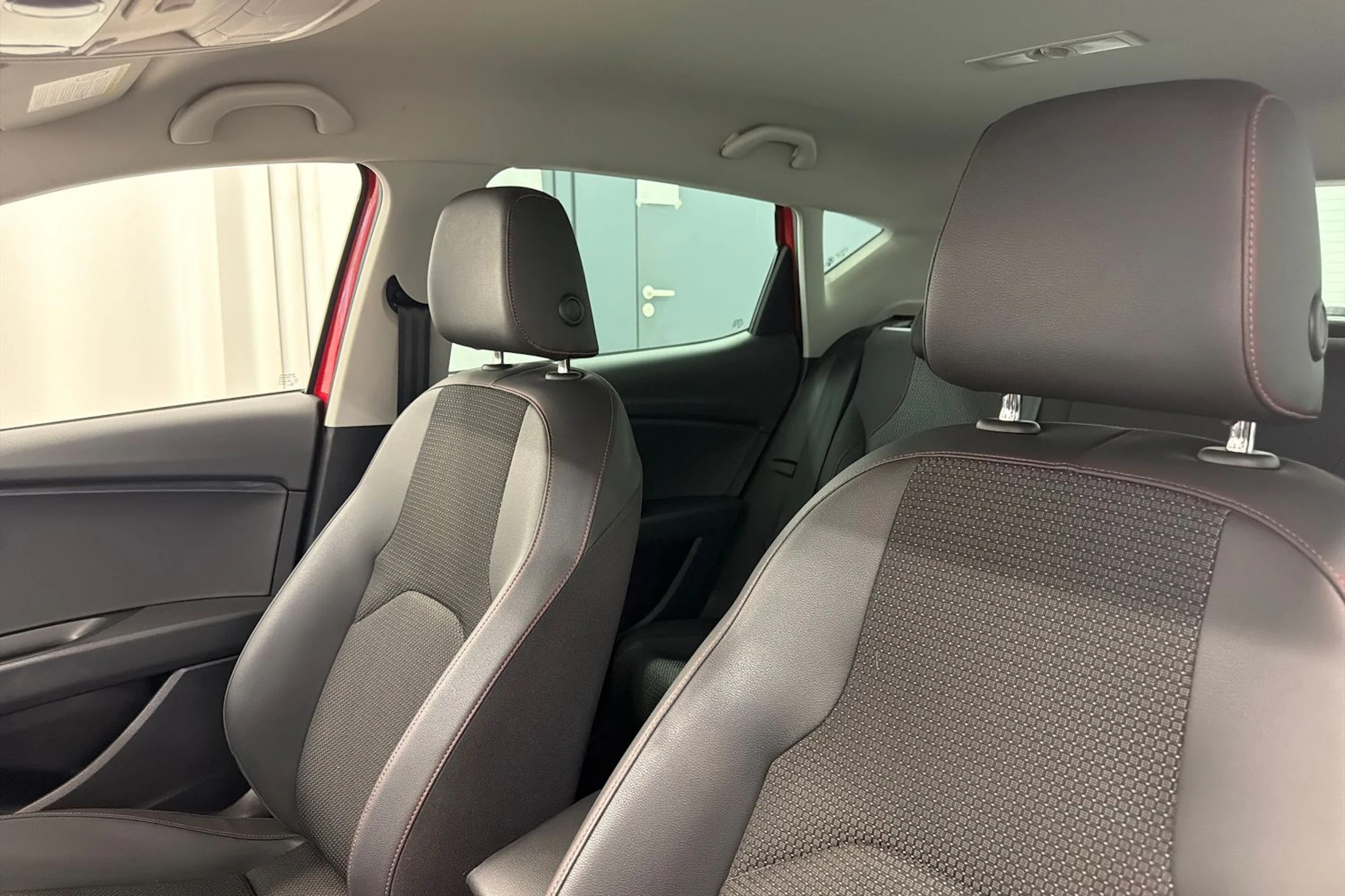 punainen SEAT Leon 2014 kuva 23.