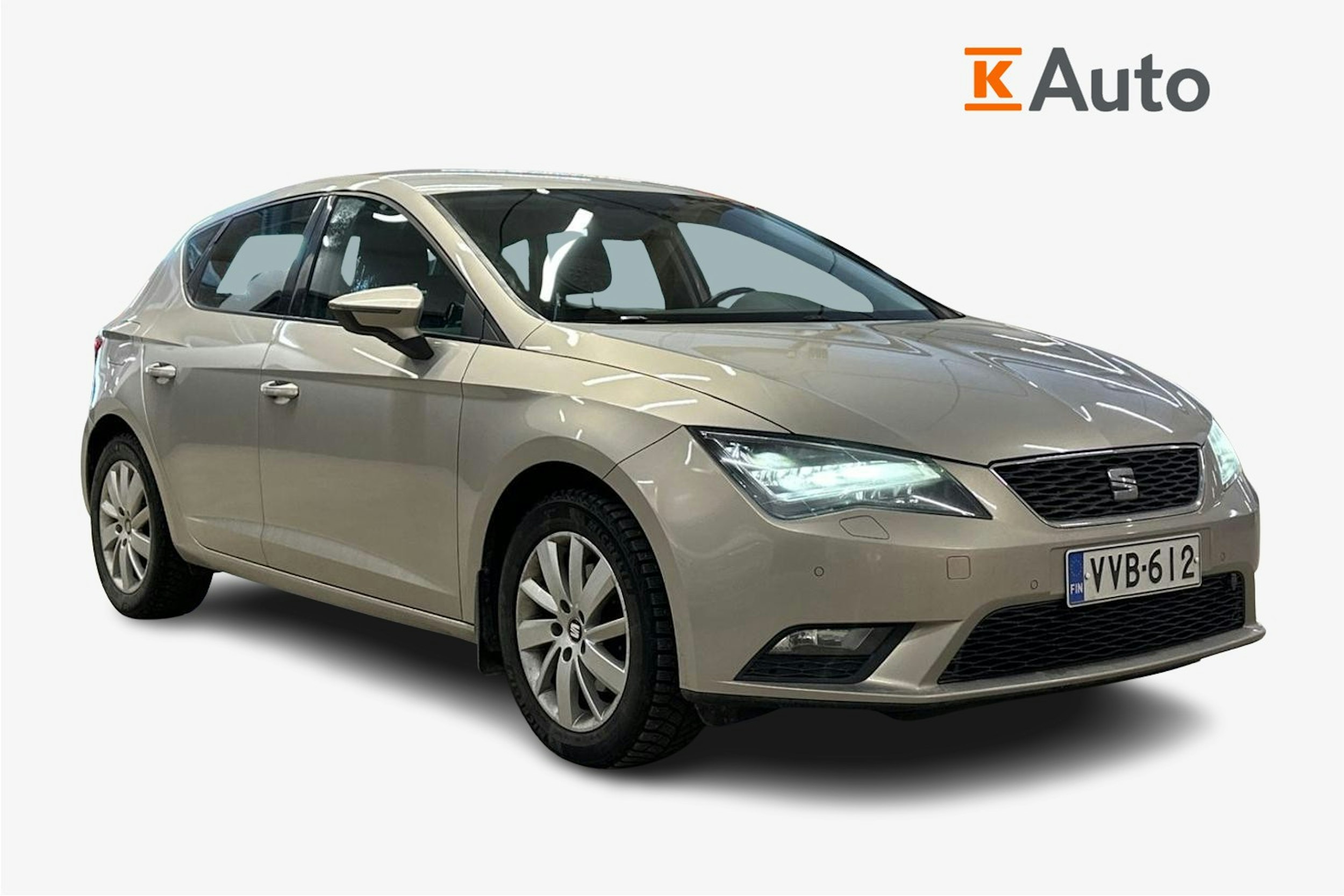 ruskea (beige) SEAT Leon 2014 kuva 1.