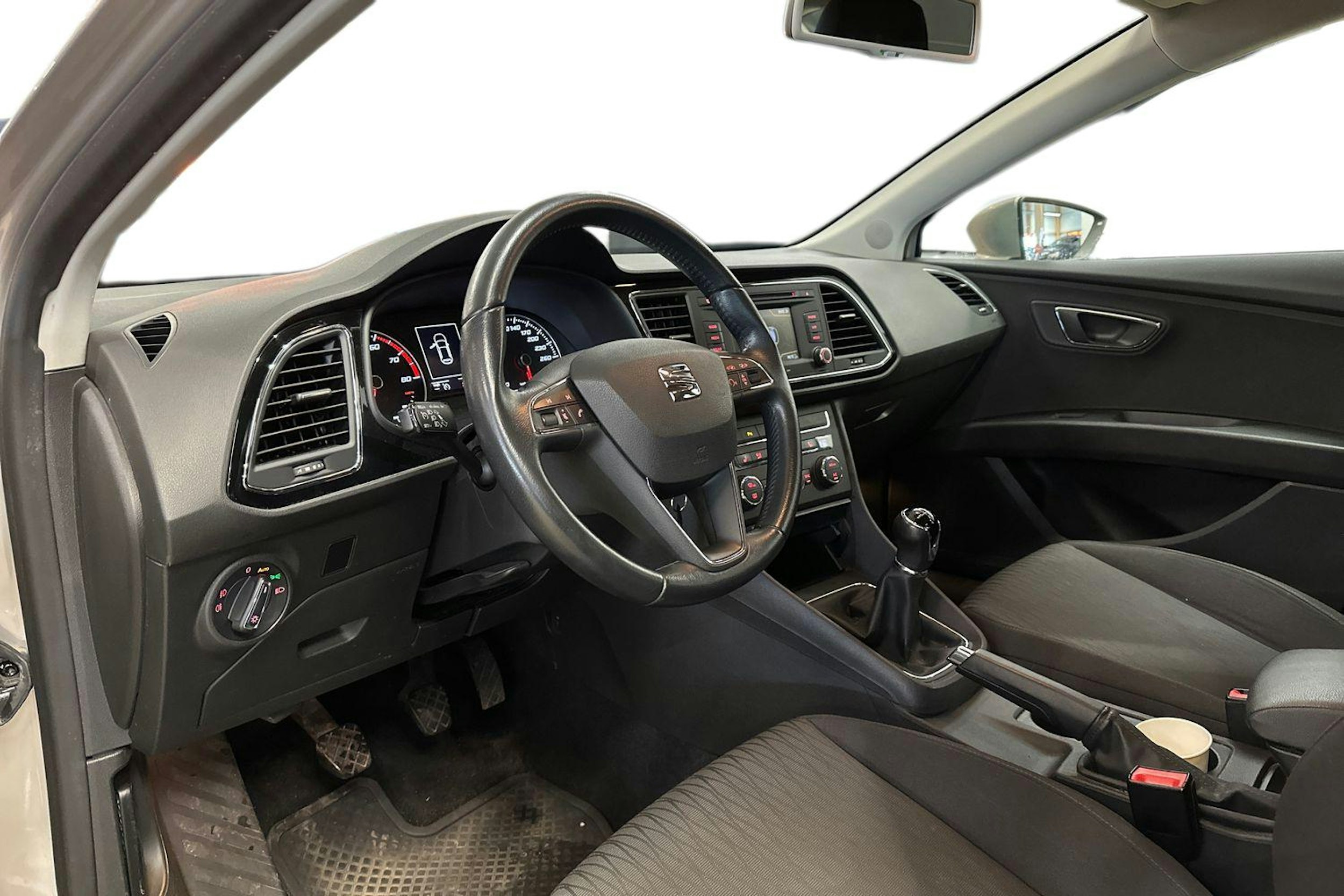 ruskea (beige) SEAT Leon 2014 kuva 3.