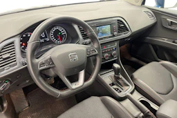 sininen SEAT Leon 2015 kuva 6.