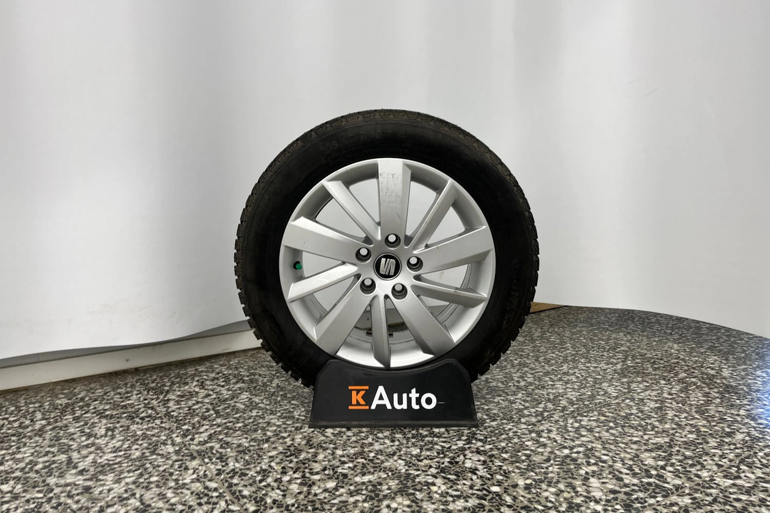 sininen SEAT Leon 2015 kuva 10.