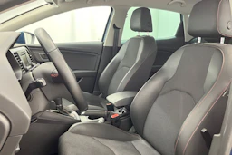 sininen SEAT Leon 2015 kuva 12.