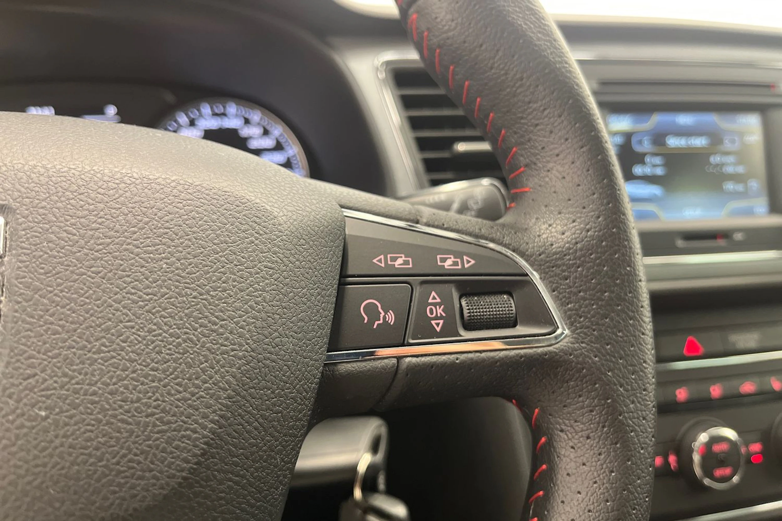 sininen SEAT Leon 2015 kuva 15.