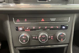 sininen SEAT Leon 2015 kuva 22.