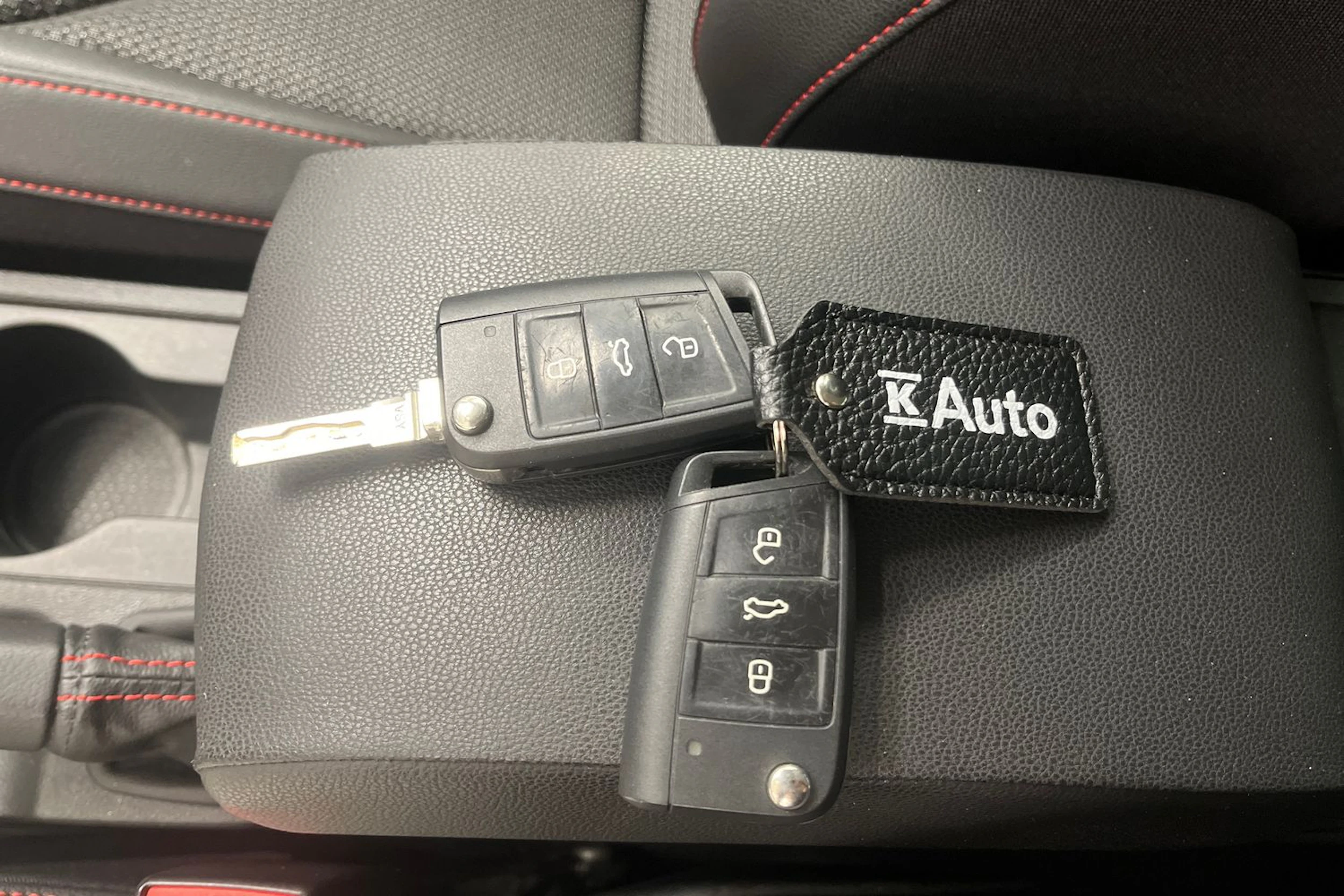 sininen SEAT Leon 2015 kuva 23.