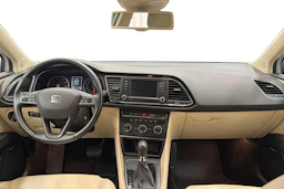 valkoinen SEAT Leon 2015 kuva 9.