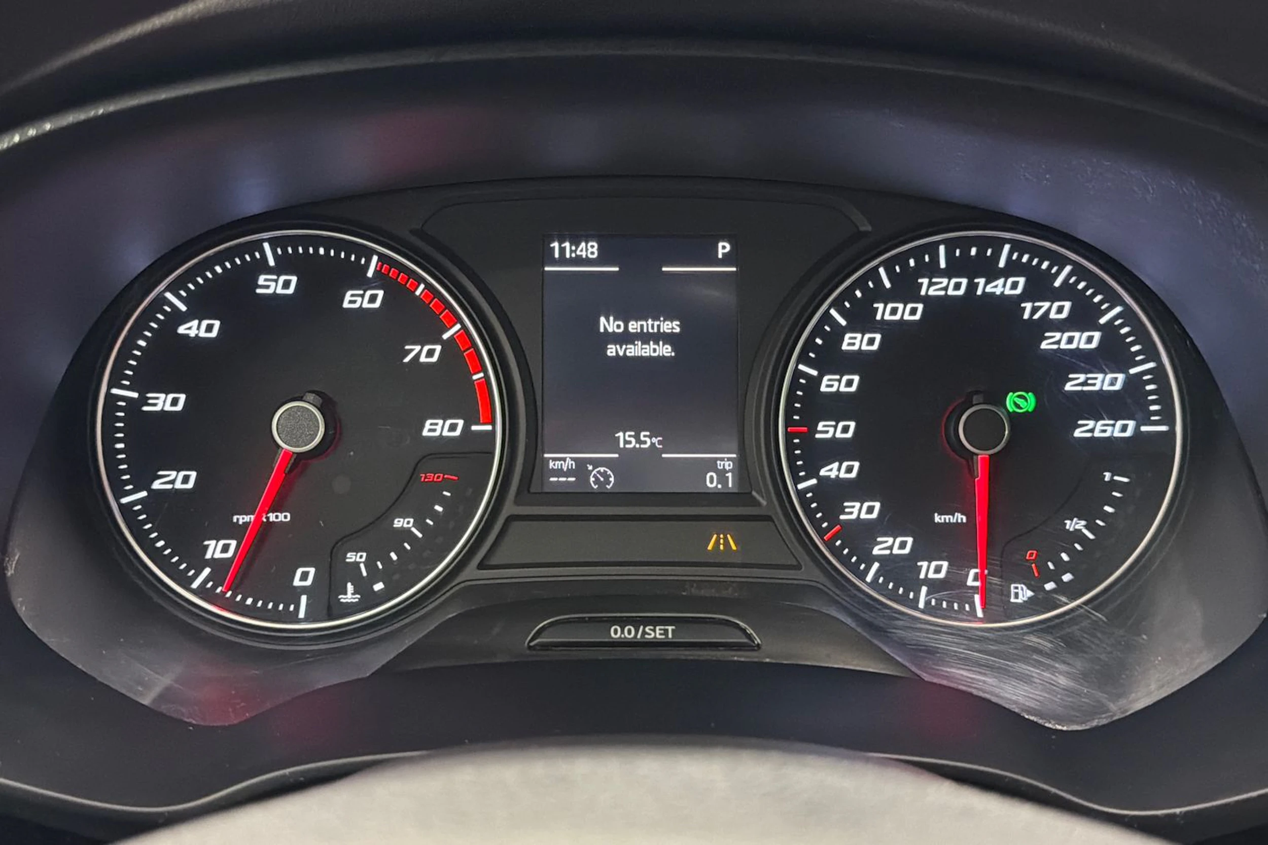 valkoinen SEAT Leon 2015 kuva 18.