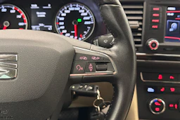 valkoinen SEAT Leon 2015 kuva 20.