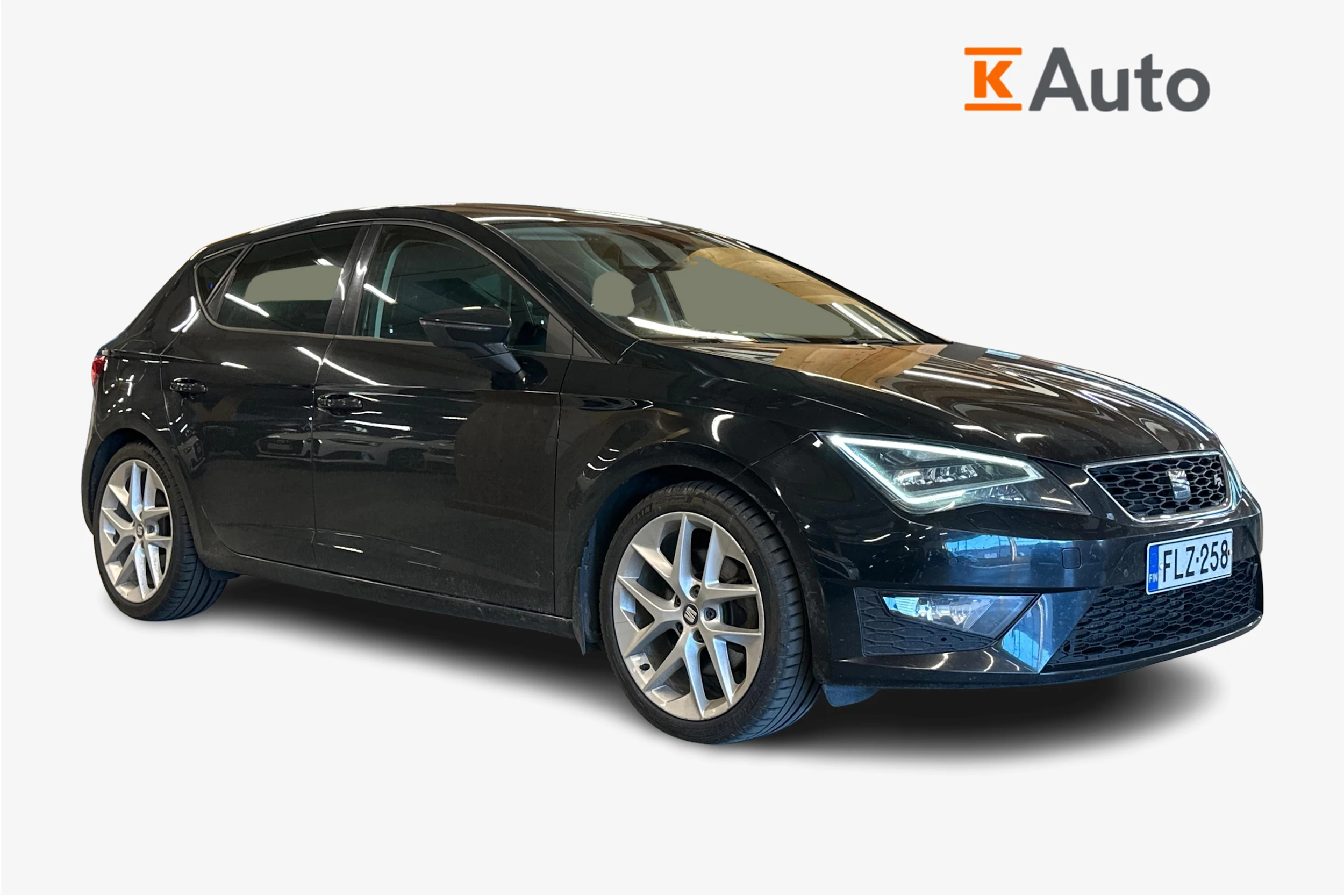 musta SEAT Leon 2016 kuva 1.
